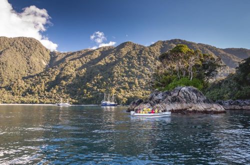milford-track-tramp-milford-sound-overnight-cruise