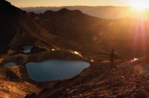 new-zealand-walk-north-island-gourmet-walk-tongariro-alpine-crossing-mt-ruapehu-hike