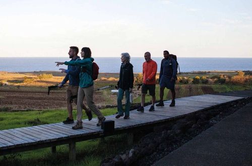 chile-walk-easter-island-hiking
