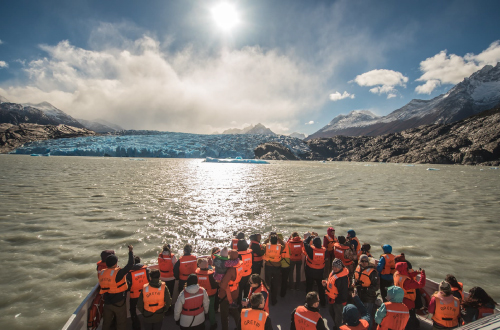 Torres-del-paine-cruise-glacier