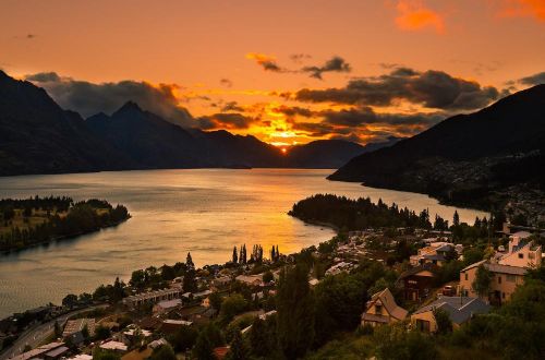 south-island-walk-new-zealand-queenstown-sunset