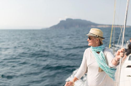 australia-walk-tasmania-lady-eugenie-on-deck