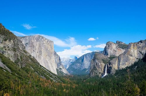usa-walk-yosemite-national-park-mountain-view