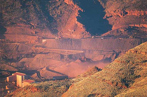 western-australia-harmsley-iron-mine-tom-price