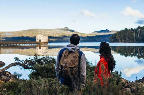 tasmania-luxury-adventure-australia-pumphouse-point-walking-around