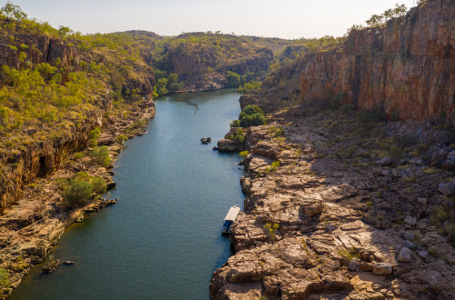 The-Ghan-Marla-Couple-Wine-People-Desert